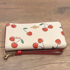Brand New Coach Wristlet